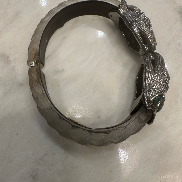 Collectors! Alexis Bittar 5 piece serpent lucite set gray w/green crystals FAB! - Picture 12 of 16